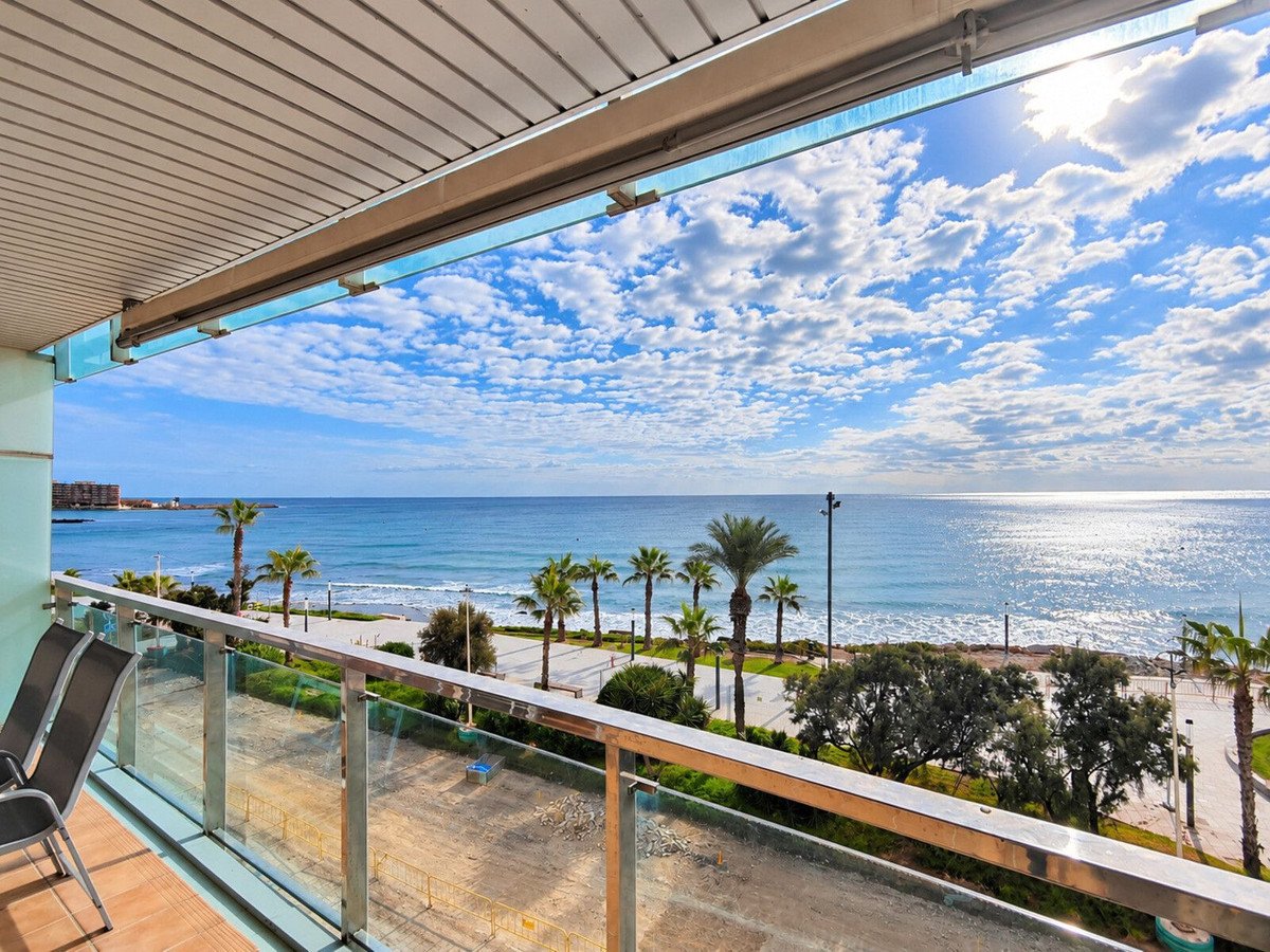 3 Bed Middle Floor Apartment in Playa Del Cura