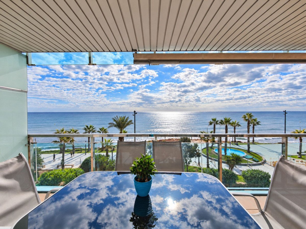 3 Bed Middle Floor Apartment in Playa Del Cura