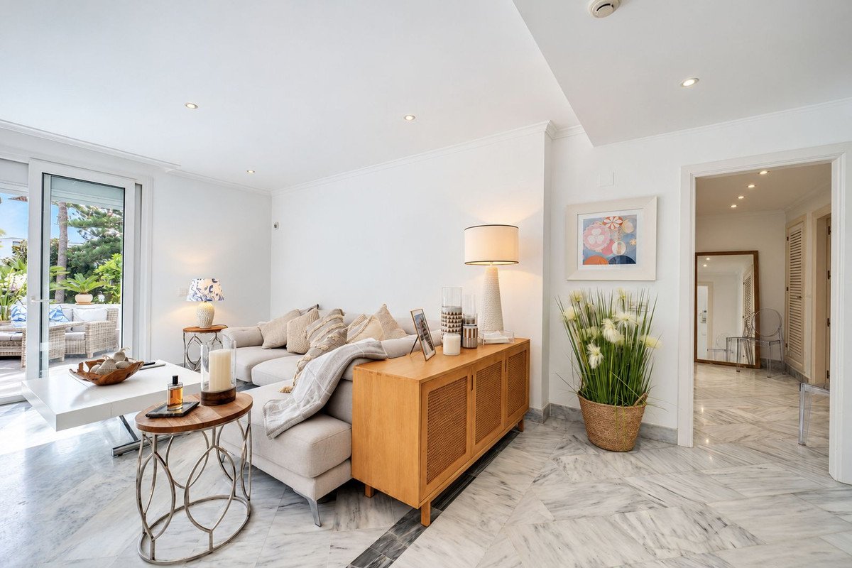 2 Bed Ground Floor Apartment in Elviria