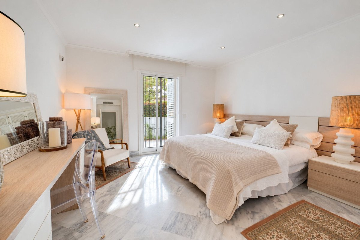 2 Bed Ground Floor Apartment in Elviria