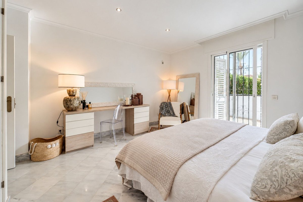2 Bed Ground Floor Apartment in Elviria