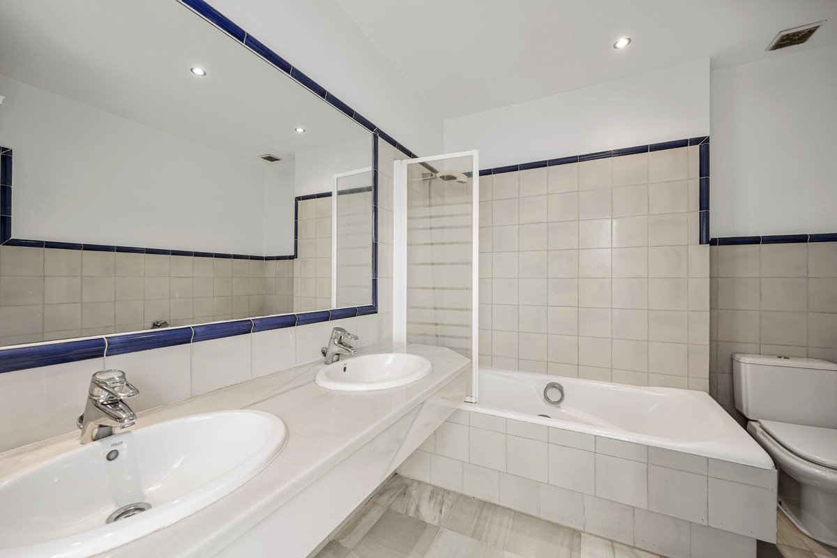 4 Bed Townhouse in Guadalmina Alta