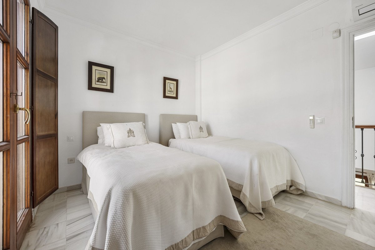 4 Bed Townhouse in Guadalmina Alta