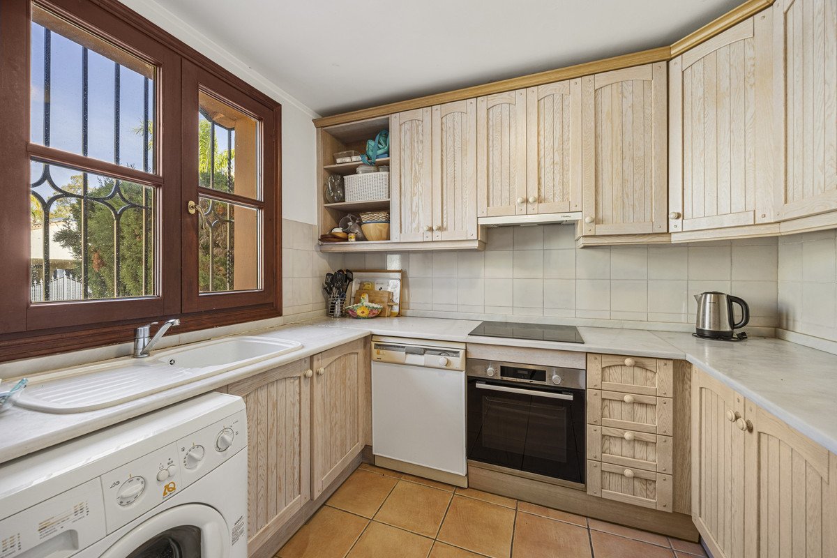 4 Bed Townhouse in Guadalmina Alta