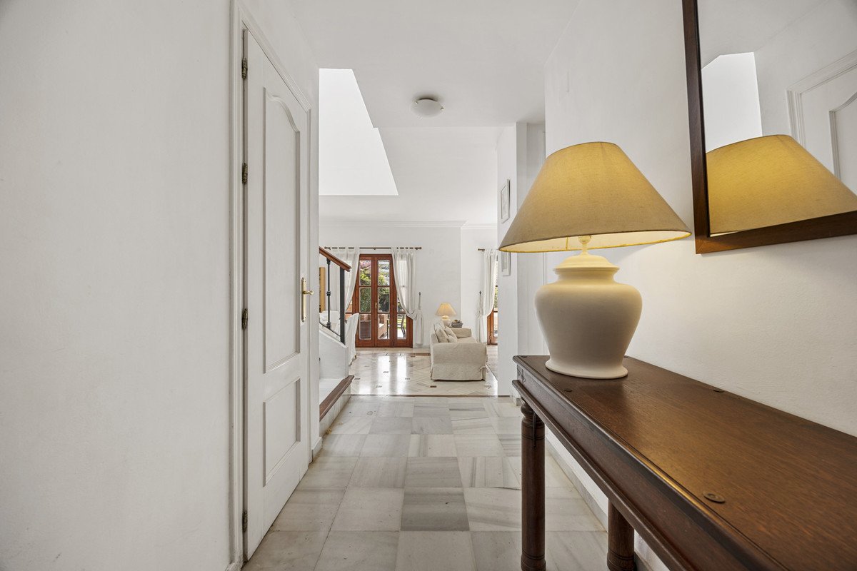 4 Bed Townhouse in Guadalmina Alta