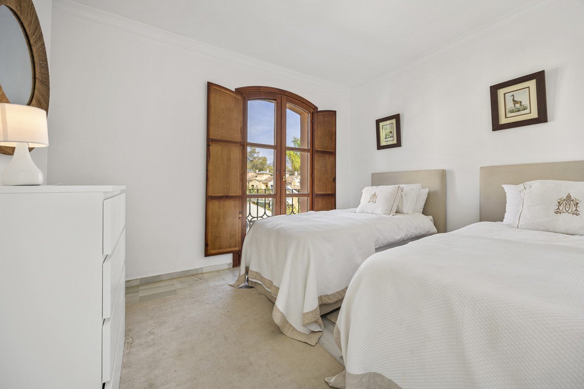 4 Bed Townhouse in Guadalmina Alta