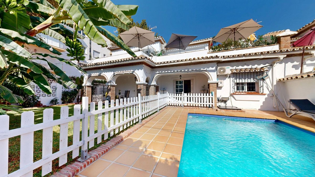 6 Bed Semi-Detached House in The Golden Mile