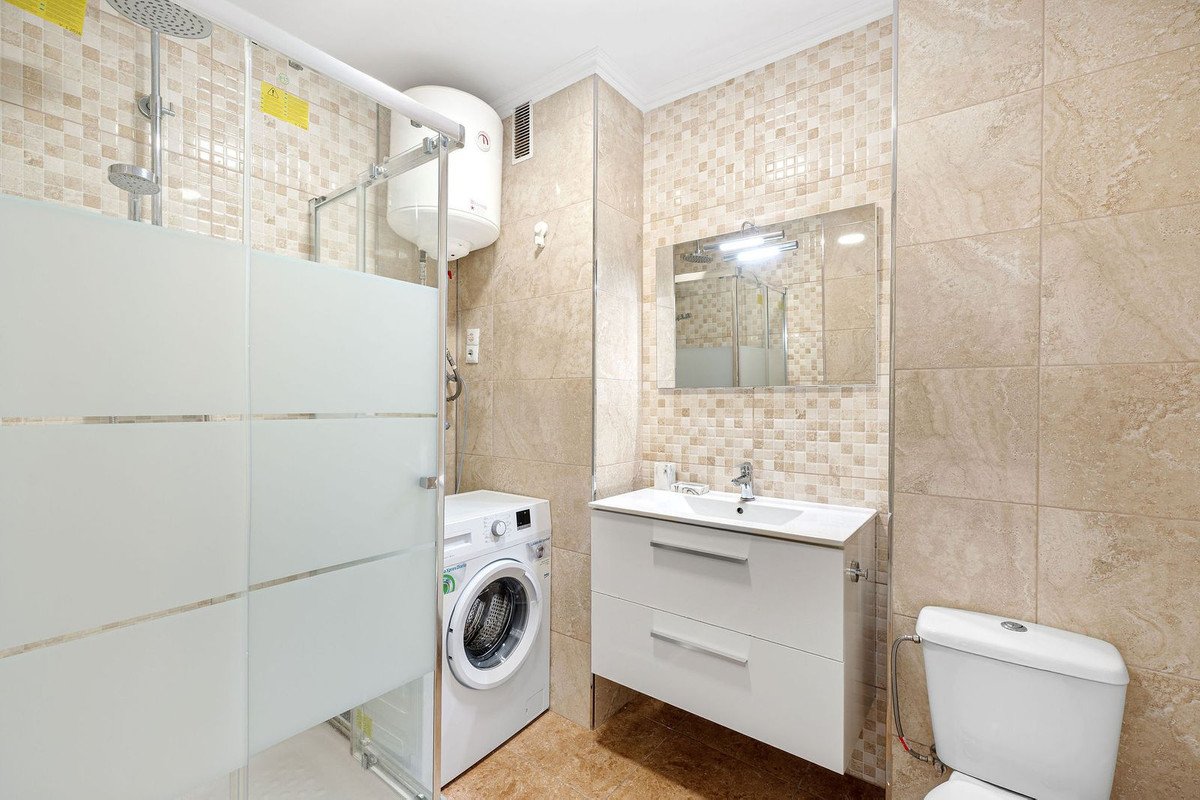 1 Bed Middle Floor Studio in Calahonda