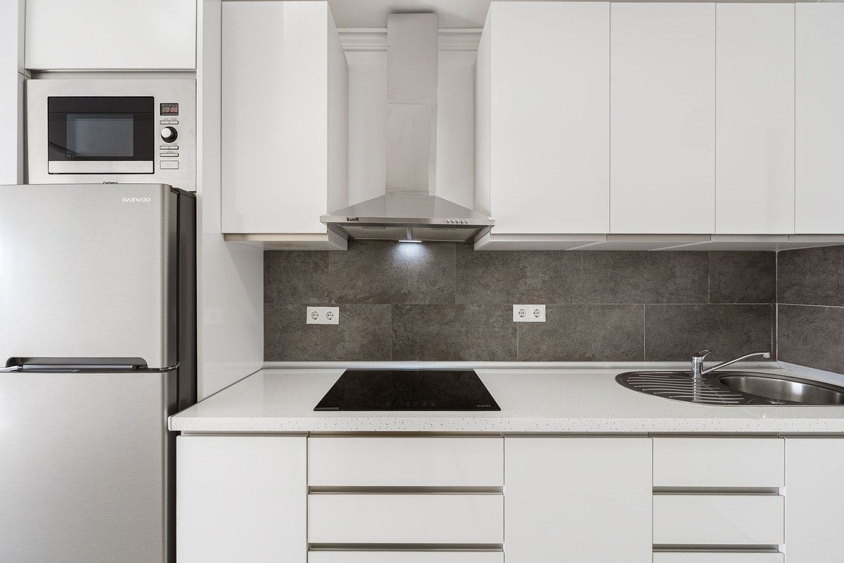 1 Bed Middle Floor Studio in Calahonda