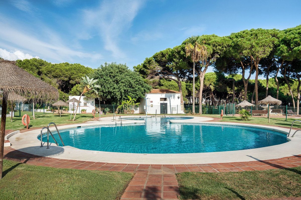 1 Bed Middle Floor Studio in Calahonda