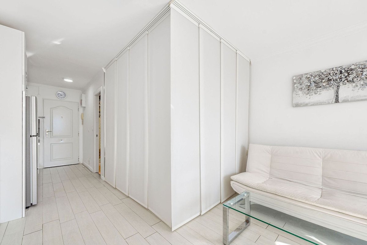 1 Bed Middle Floor Studio in Calahonda