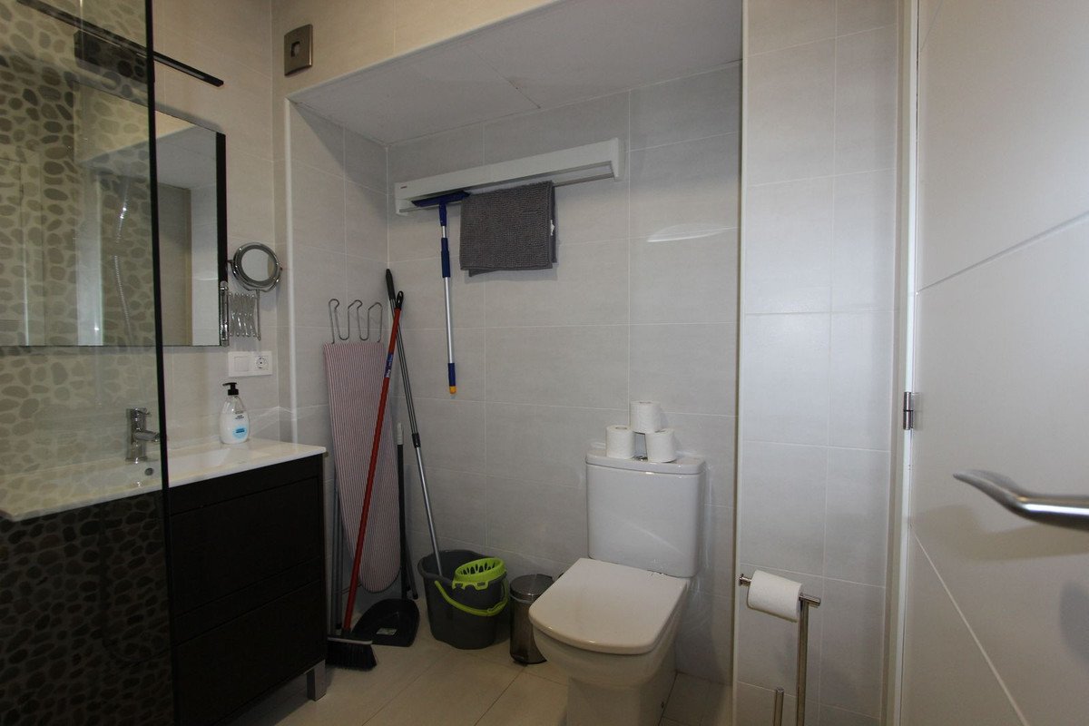 1 Bed Middle Floor Apartment in Puerto Banús