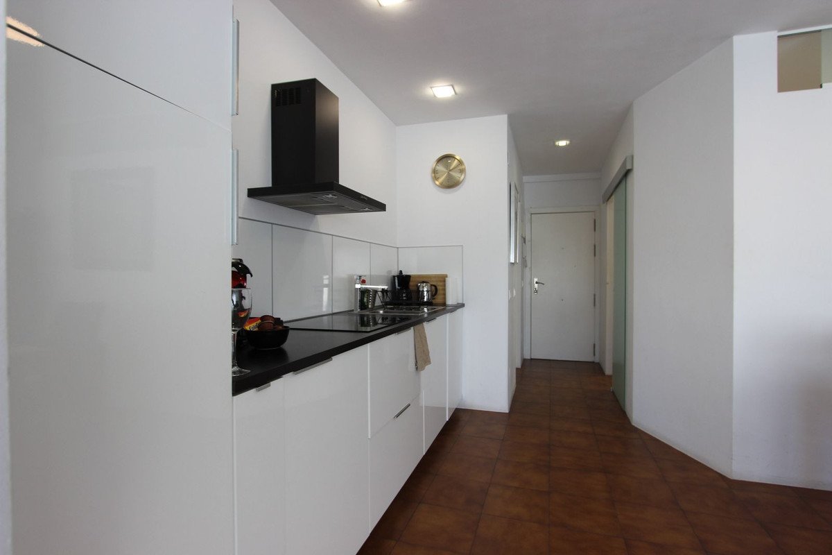 1 Bed Middle Floor Apartment in Puerto Banús