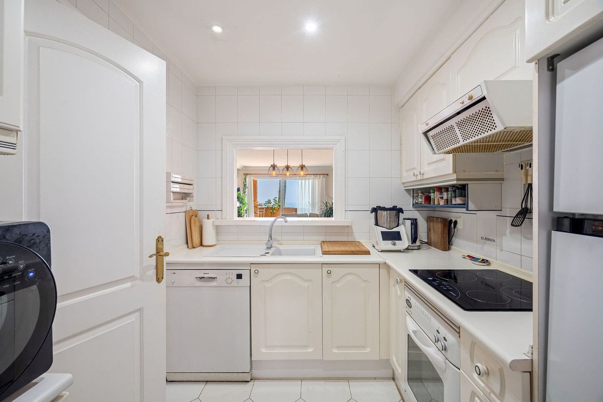 2 Bed Ground Floor Apartment in Calahonda