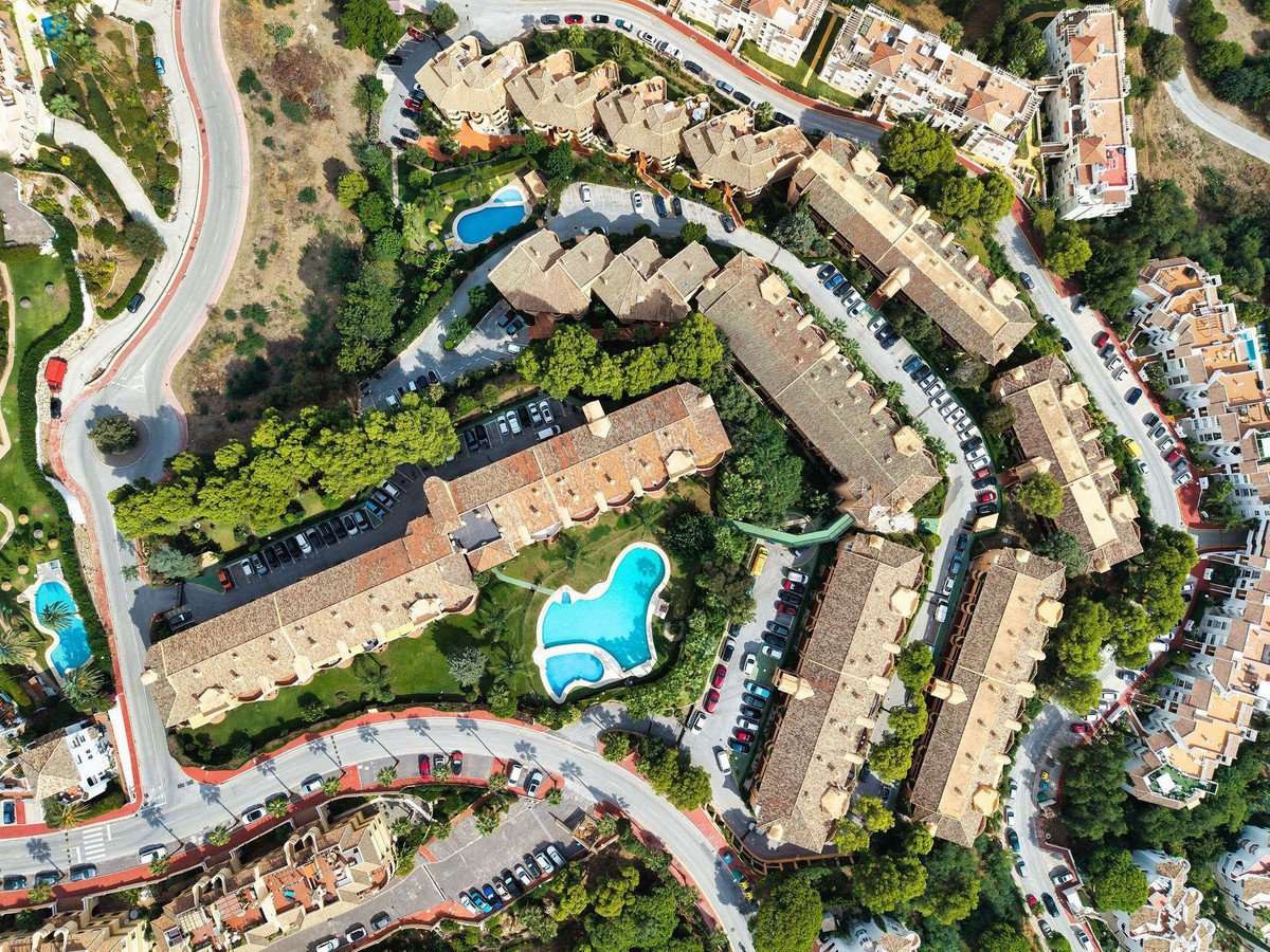 2 Bed Ground Floor Apartment in Calahonda