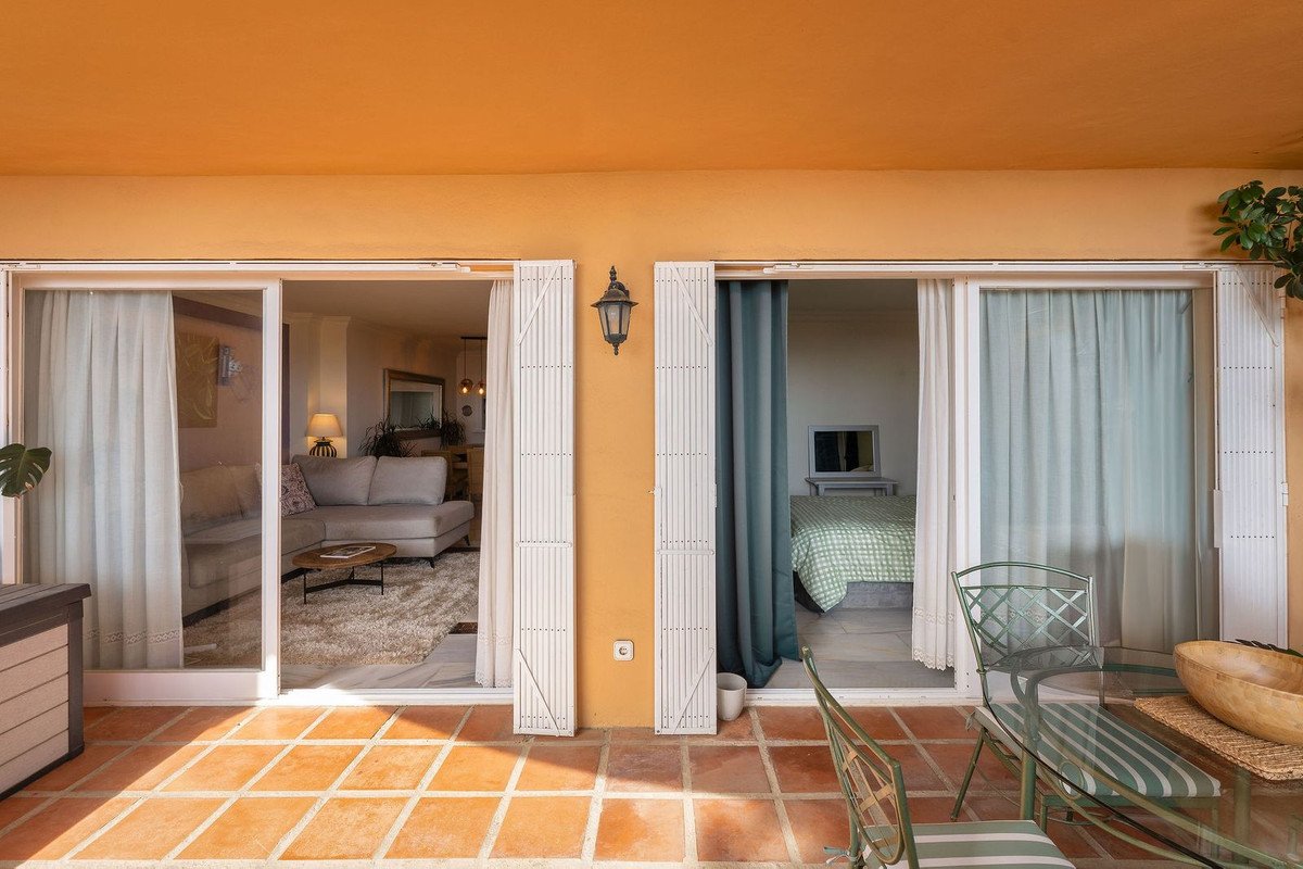 2 Bed Ground Floor Apartment in Calahonda
