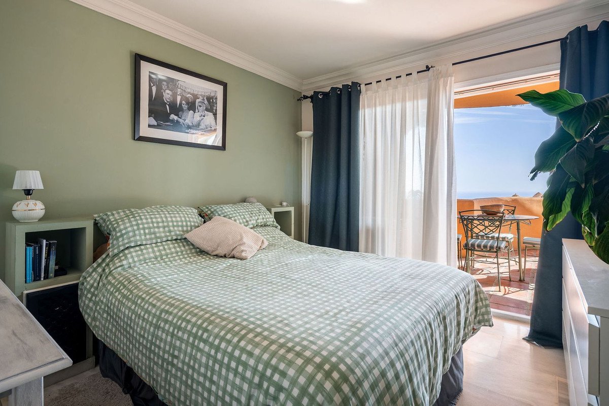 2 Bed Ground Floor Apartment in Calahonda