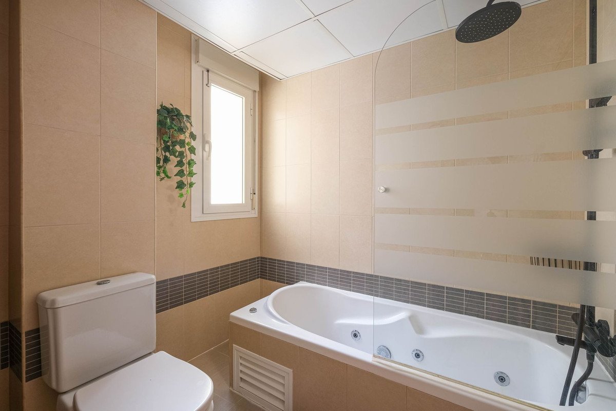 2 Bed Penthouse in Benalmadena Pueblo