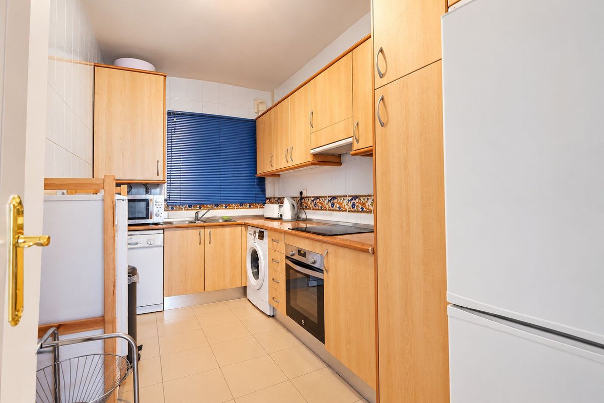 2 Bed Middle Floor Apartment in Reserva de Marbella