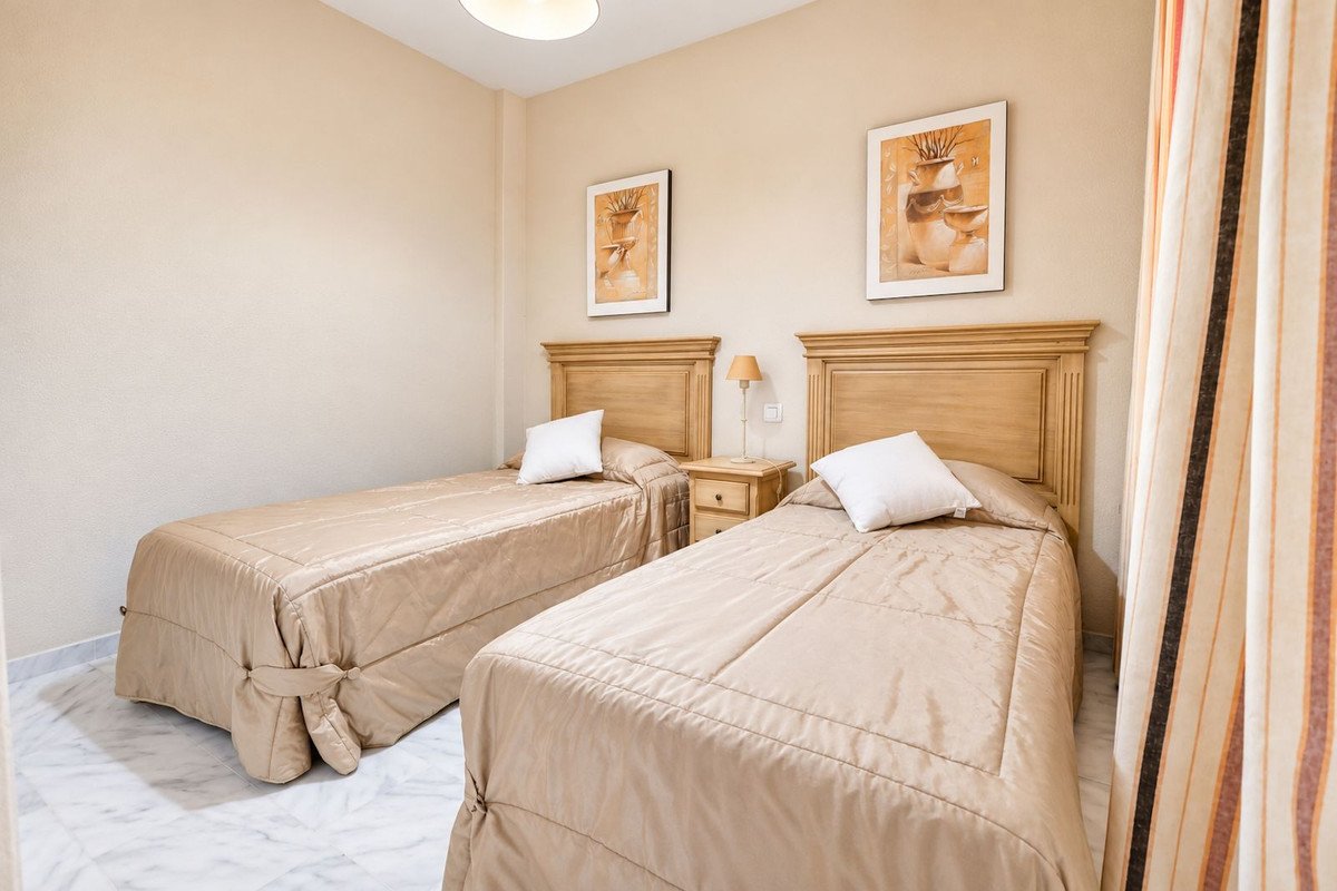 2 Bed Middle Floor Apartment in Reserva de Marbella