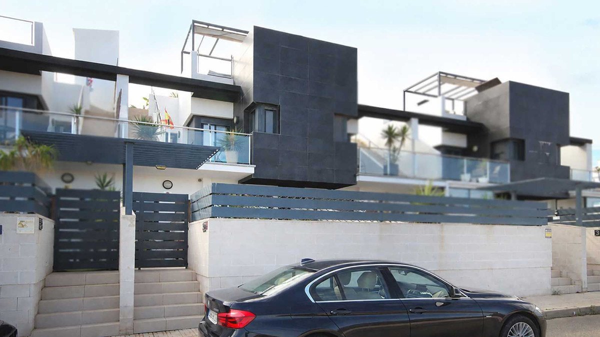 3 Bed Townhouse in Los Dolses