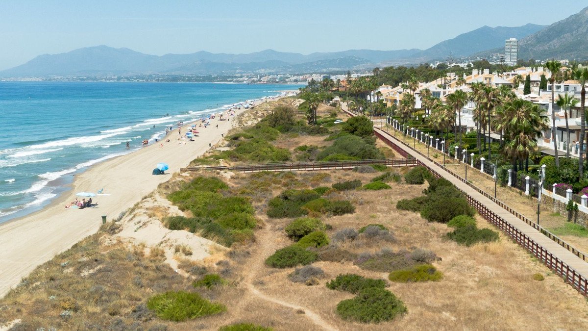 4 Bed Townhouse in Bahía de Marbella