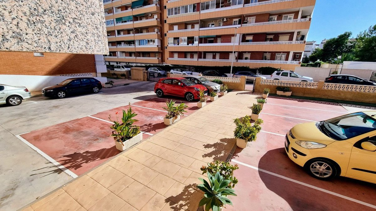 2 Bed Middle Floor Apartment in Punta Prima