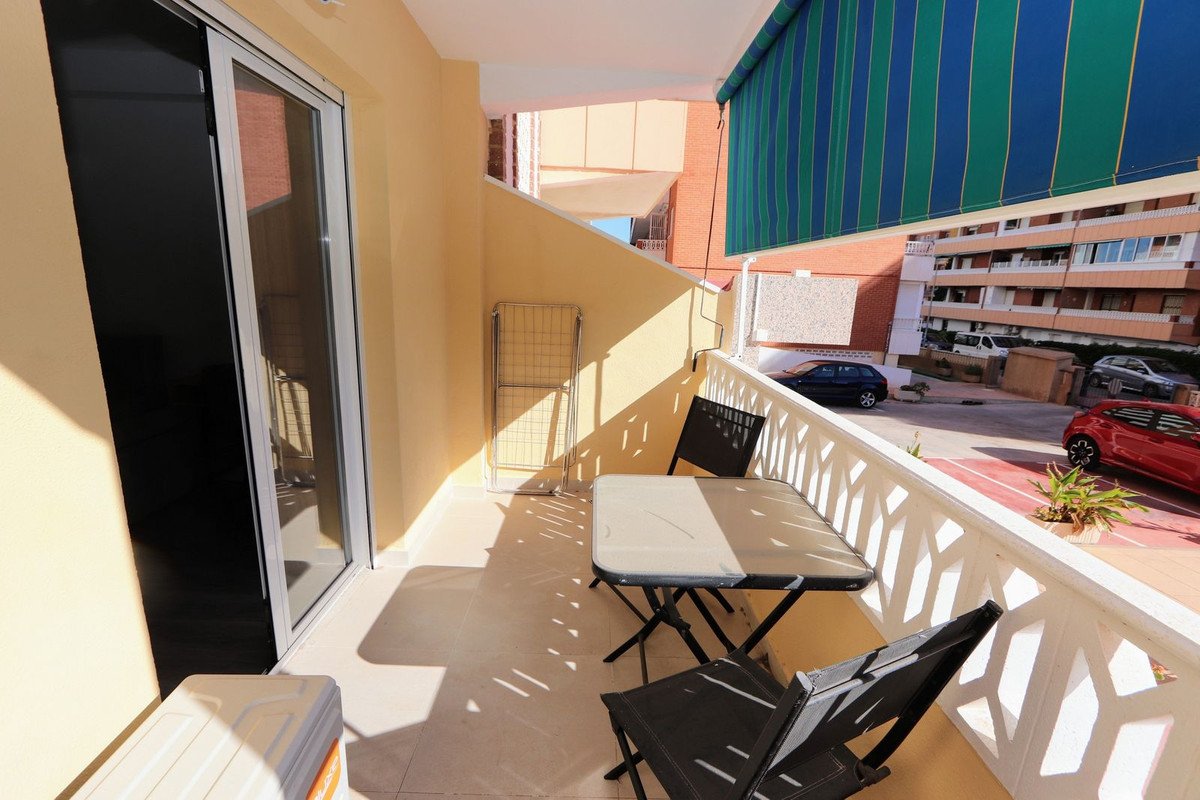 2 Bed Middle Floor Apartment in Punta Prima