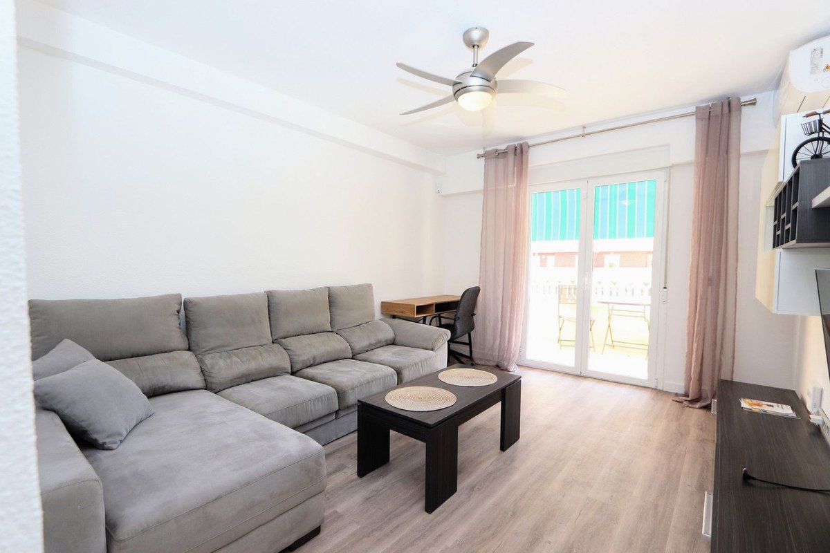 2 Bed Middle Floor Apartment in Punta Prima