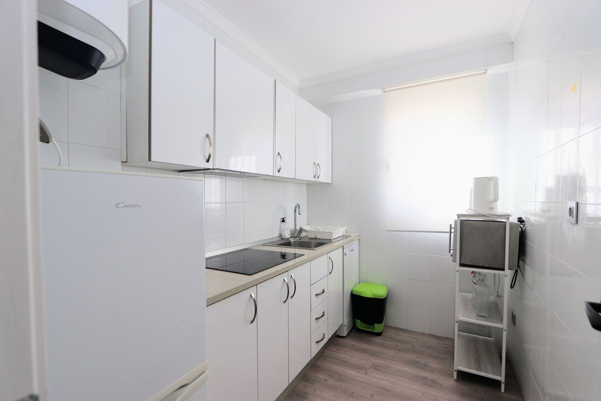 2 Bed Middle Floor Apartment in Punta Prima