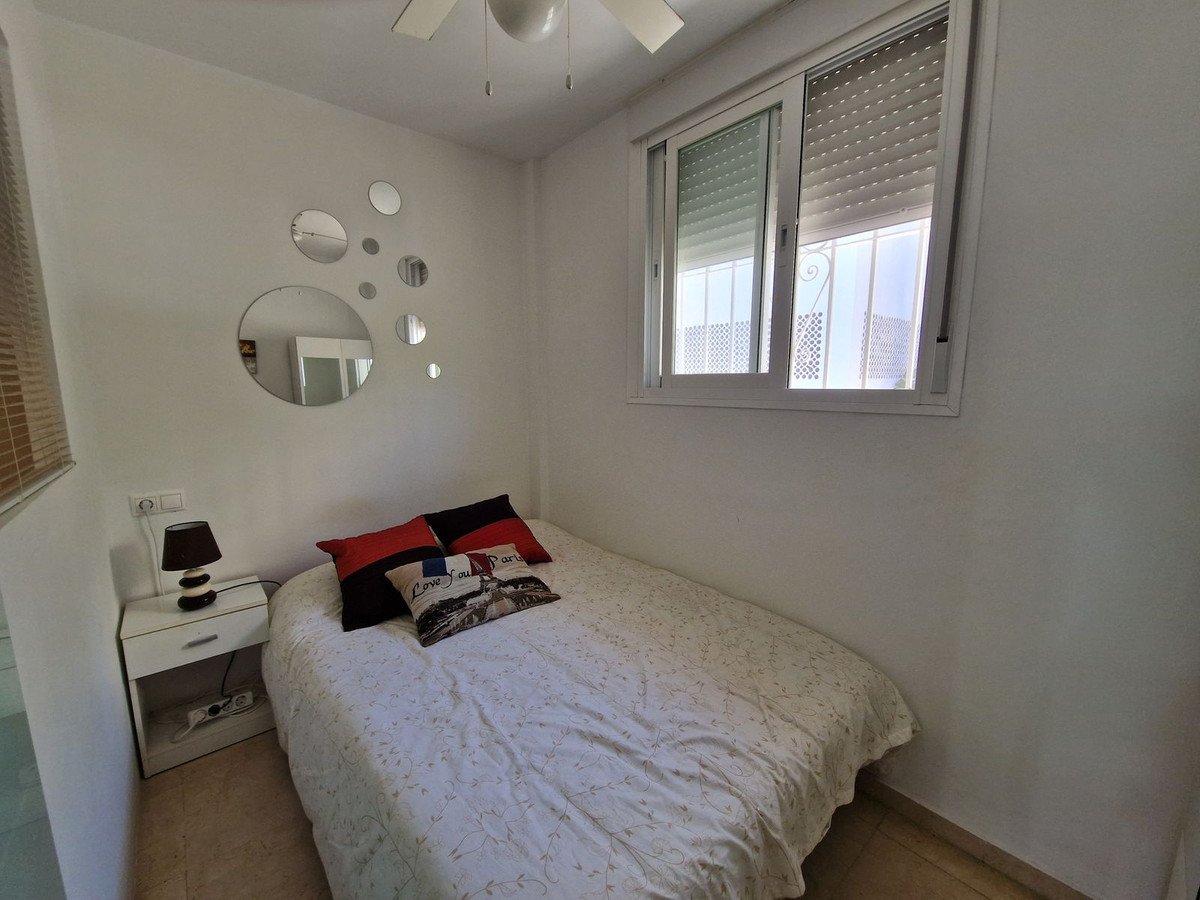 1 Bed Middle Floor Apartment in Nueva Andalucía