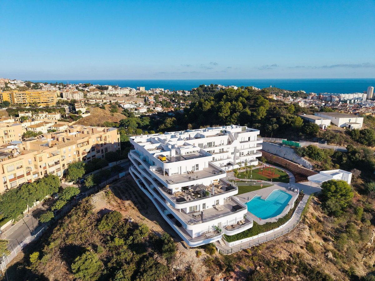 2 Bed Middle Floor Apartment in Los Pacos