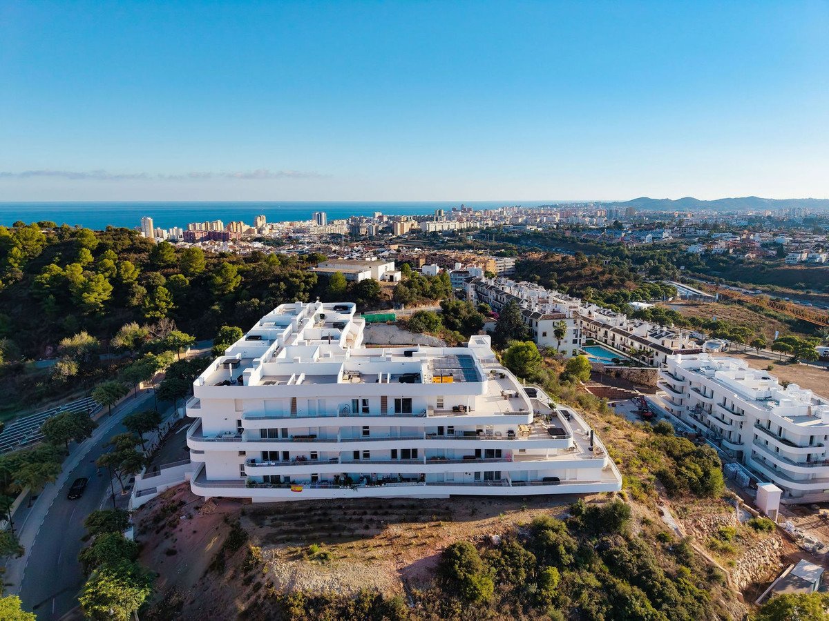 2 Bed Middle Floor Apartment in Los Pacos
