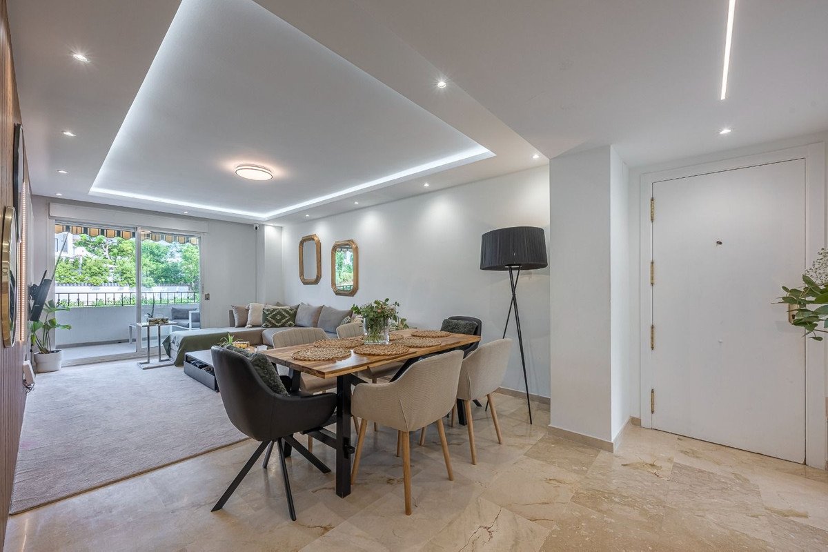 3 Bed Middle Floor Apartment in Guadalmina Alta