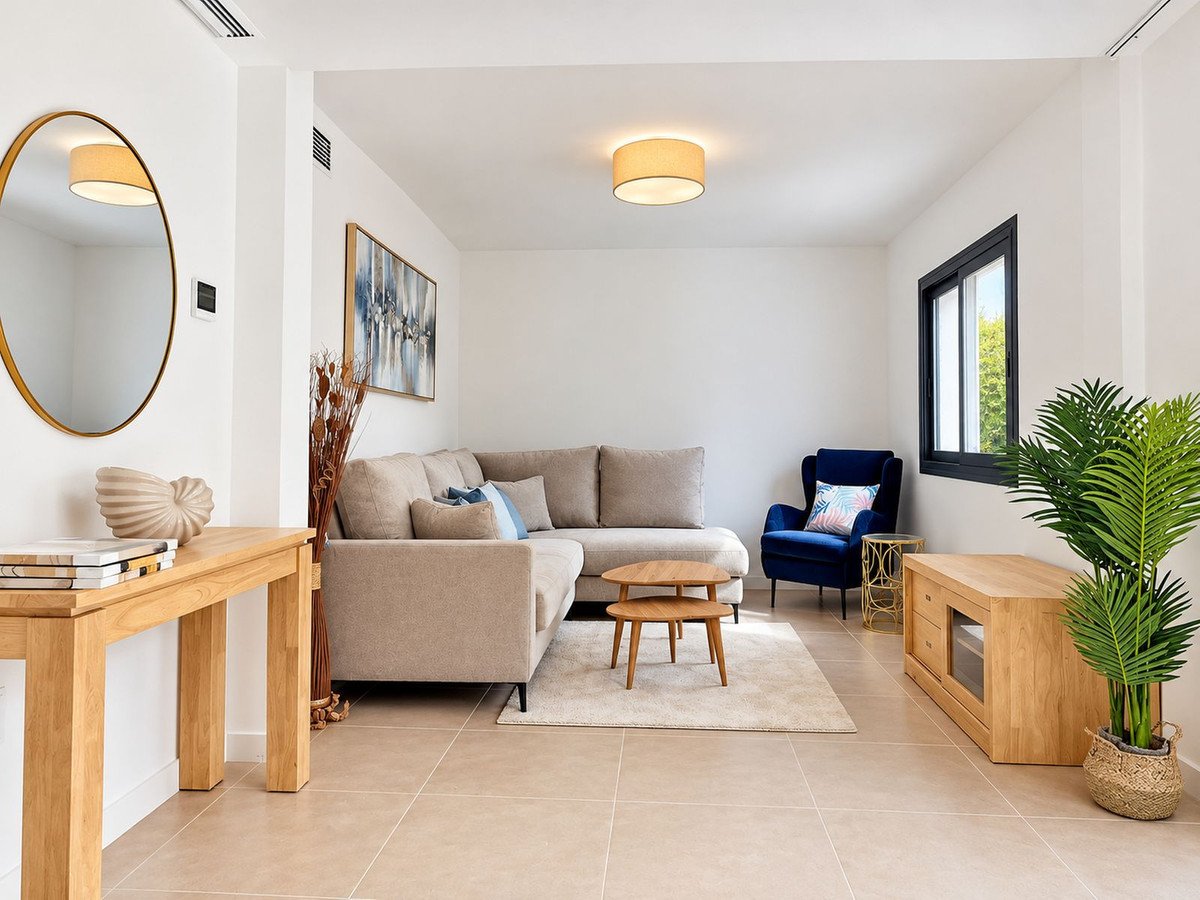 3 Bed Townhouse in El Paraiso