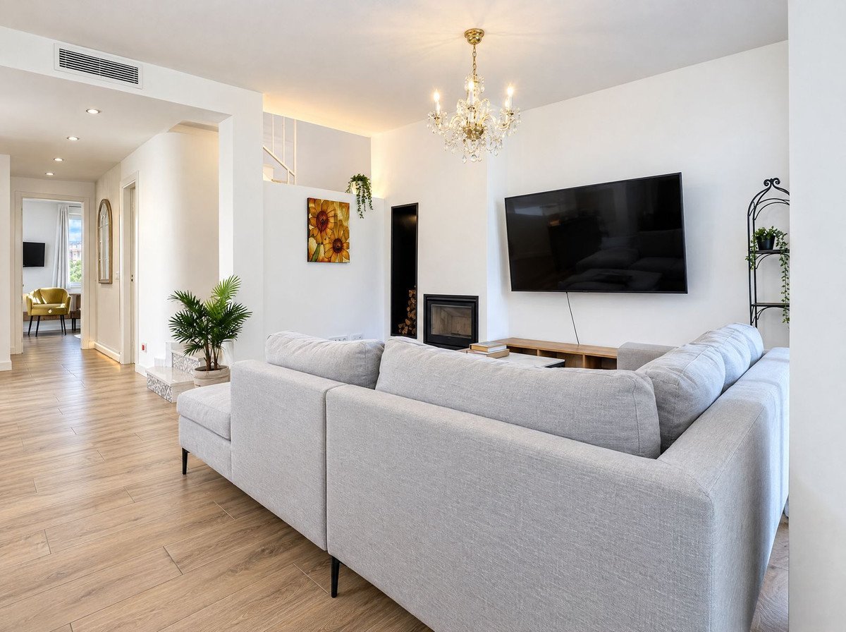 4 Bed Semi-Detached House in Nueva Andalucía