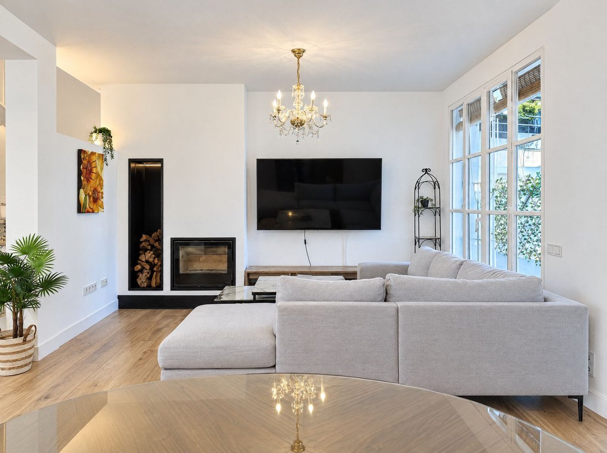 4 Bed Semi-Detached House in Nueva Andalucía