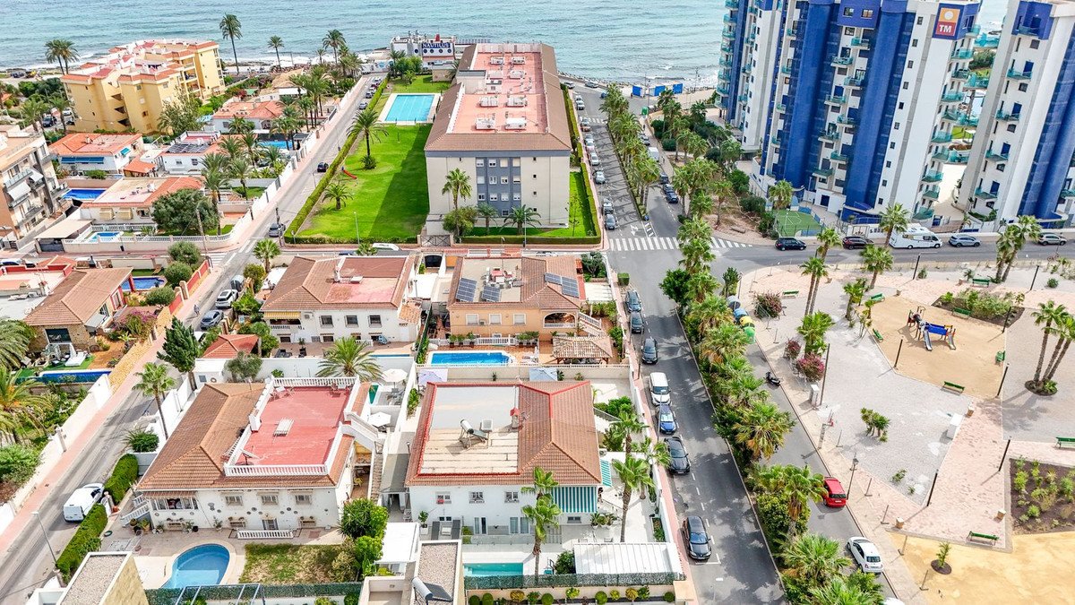 3 Bed Semi-Detached House in Punta Prima
