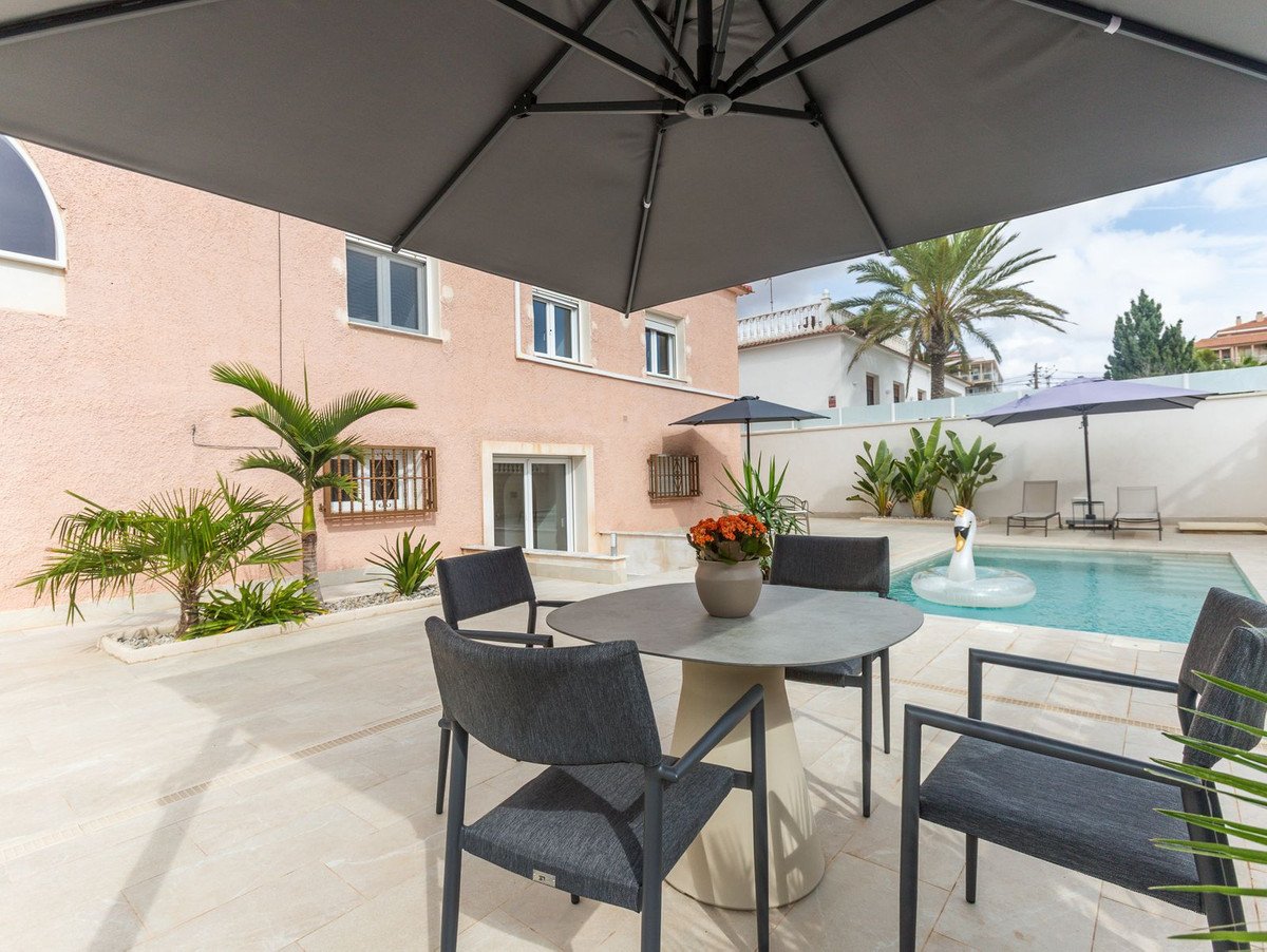 3 Bed Semi-Detached House in Punta Prima
