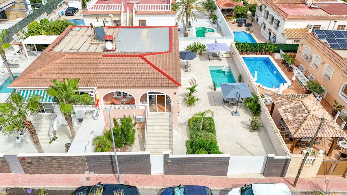 3 Bed Semi-Detached House in Punta Prima
