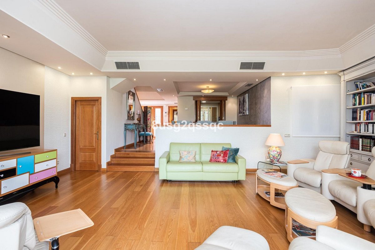 4 Bed Semi-Detached House in Costalita