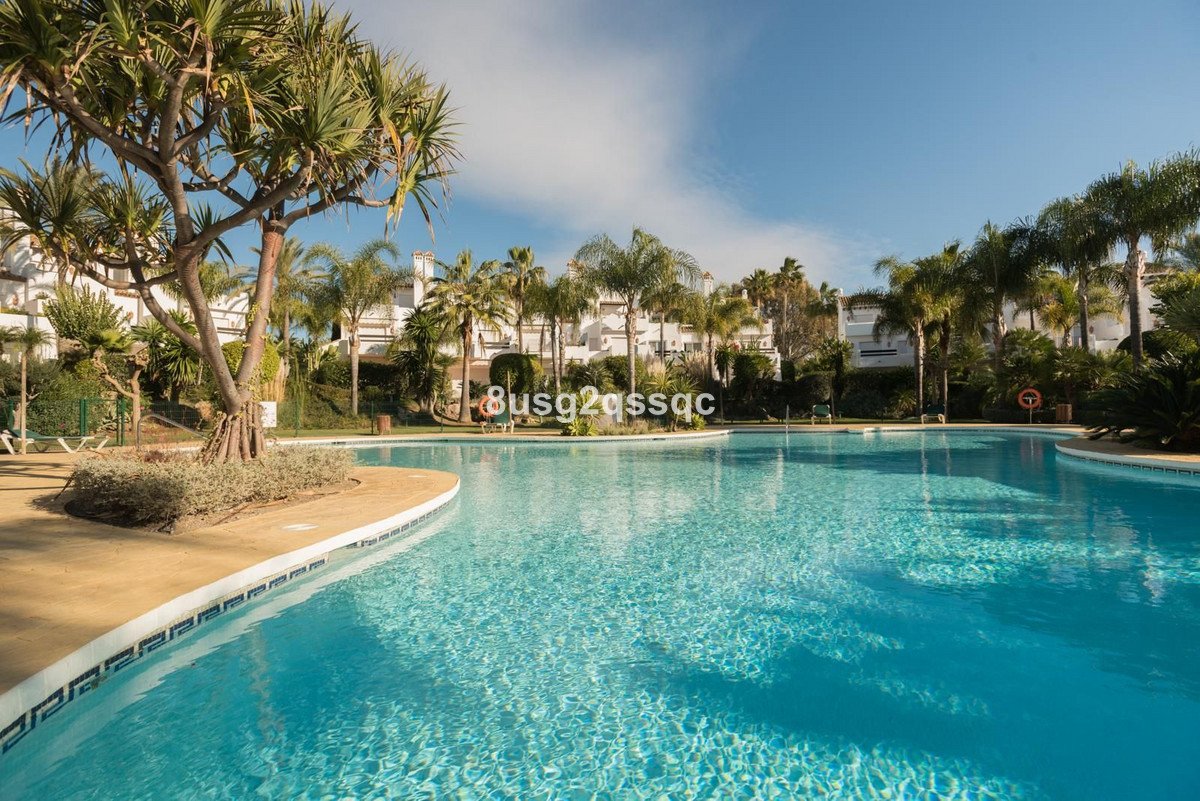 4 Bed Semi-Detached House in Costalita
