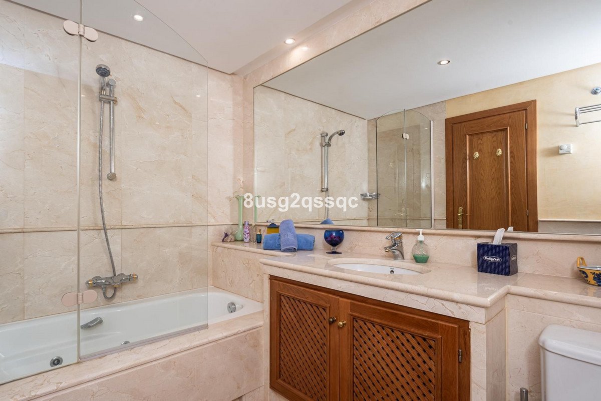 4 Bed Semi-Detached House in Costalita