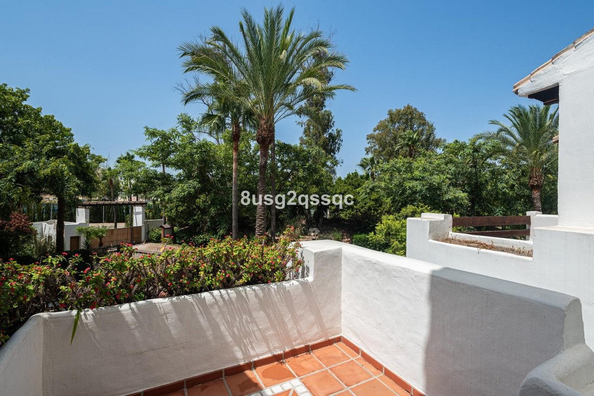 4 Bed Semi-Detached House in Costalita