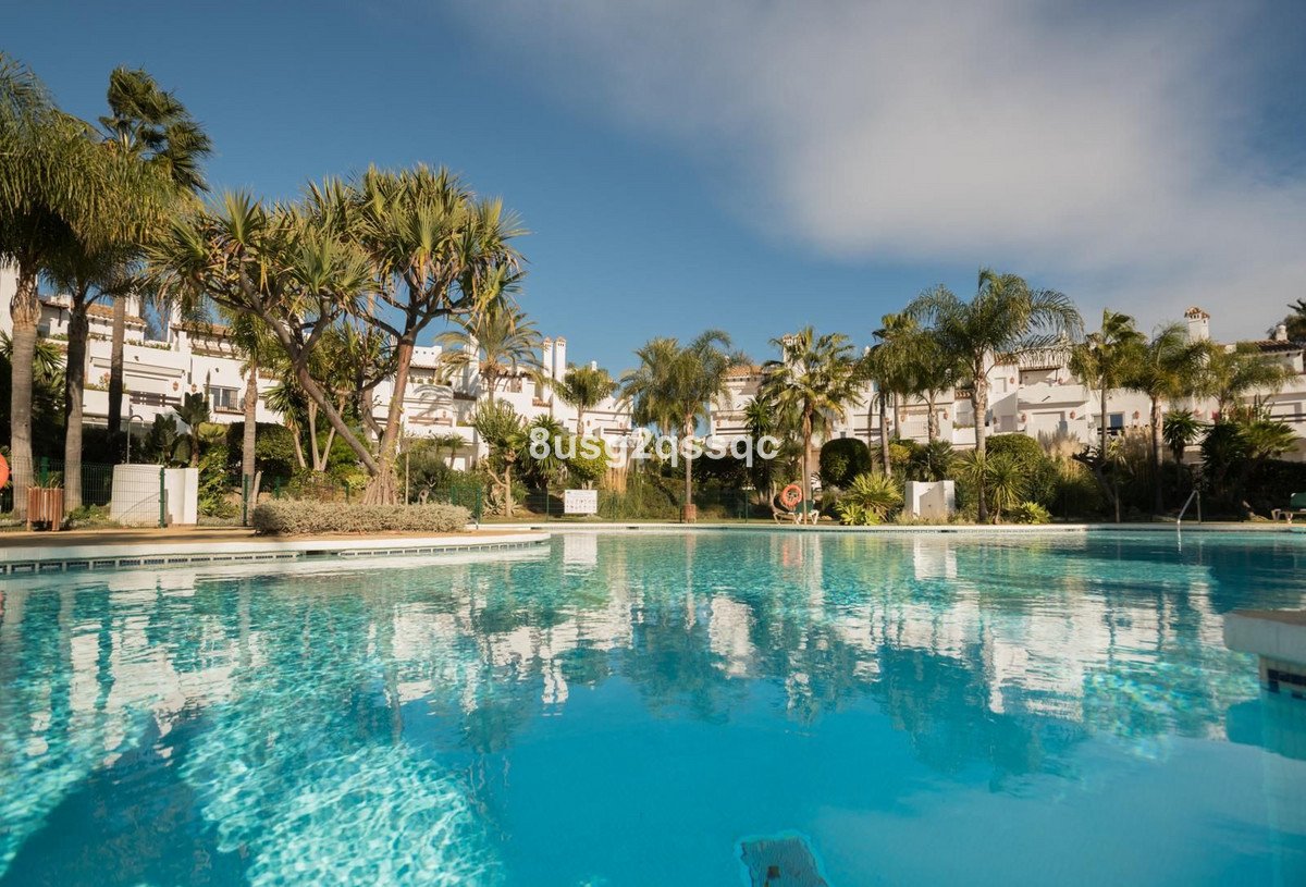4 Bed Semi-Detached House in Costalita