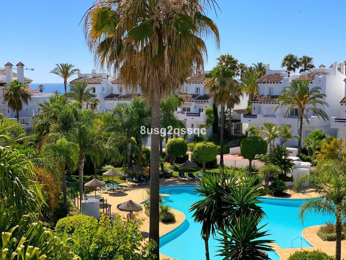 4 Bed Semi-Detached House in Costalita