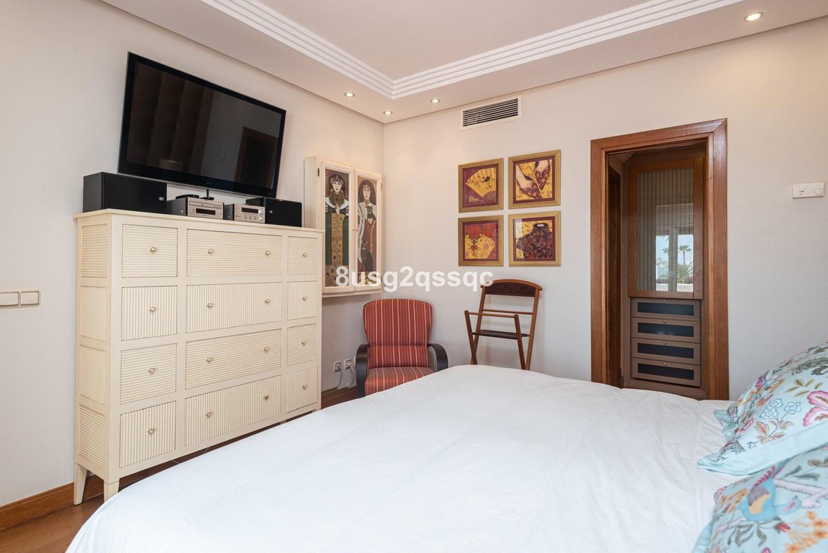 4 Bed Semi-Detached House in Costalita