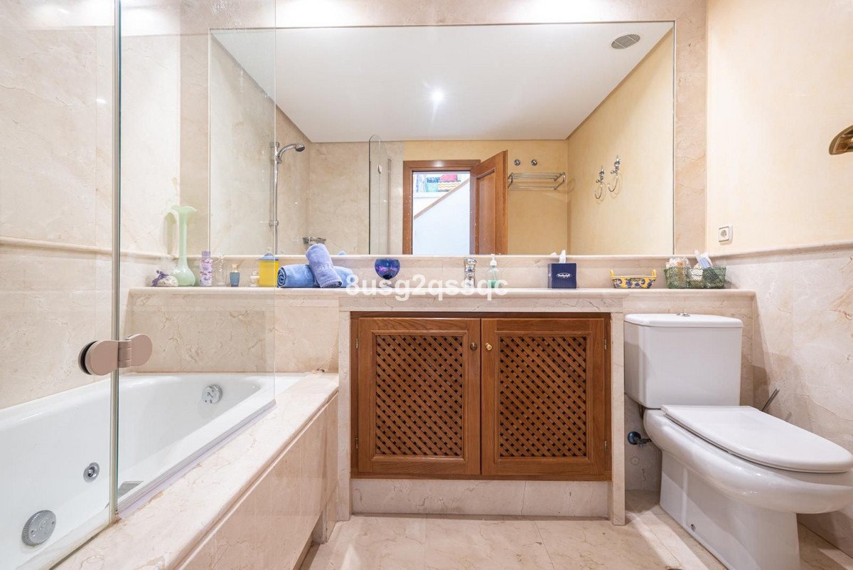 4 Bed Semi-Detached House in Costalita