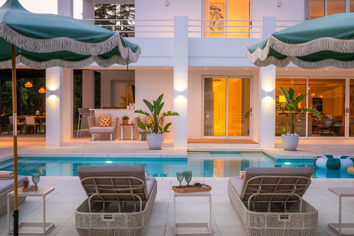 7 Bed Detached Villa in Nueva Andalucía