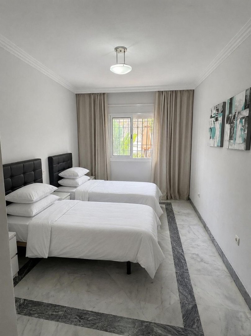 2 Bed Ground Floor Apartment in Nueva Andalucía
